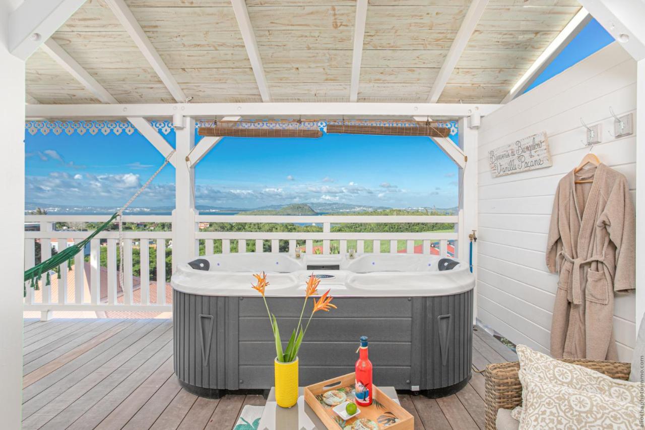 Bungalow Vanille Pacane - Vue Mer Avec Spa Prive Les Trois-Ilets Luaran gambar