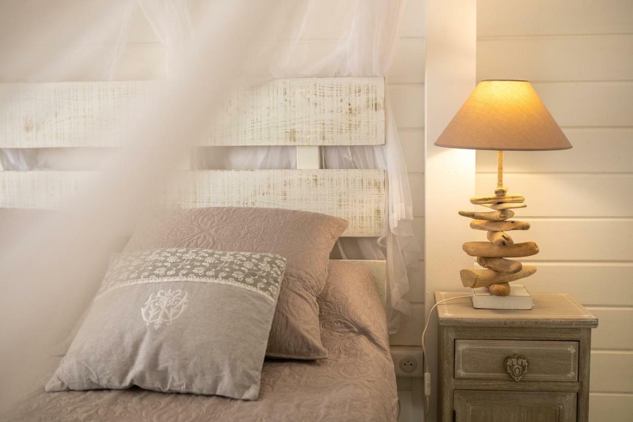Bungalow Vanille Pacane - Vue Mer Avec Spa Prive Les Trois-Ilets Luaran gambar
